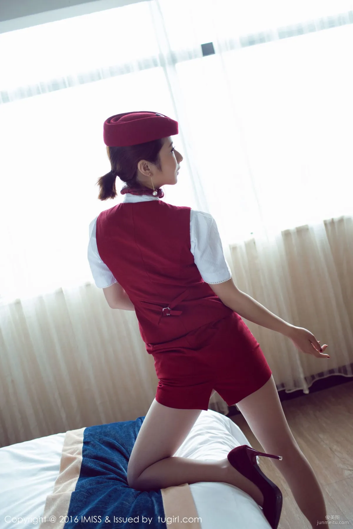 Lili Lily 'Bunny Girl, Flight Attendant Uniform + School Swimsuit Wet Series' [IMISS] Vol.082 Photo Set photo 12