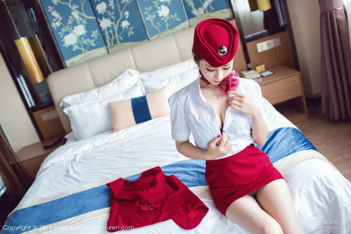 Lili Lily 'Bunny Girl, Flight Attendant Uniform + School Swimsuit Wet Series' [IMISS] Vol.082 Photo Set photo 16