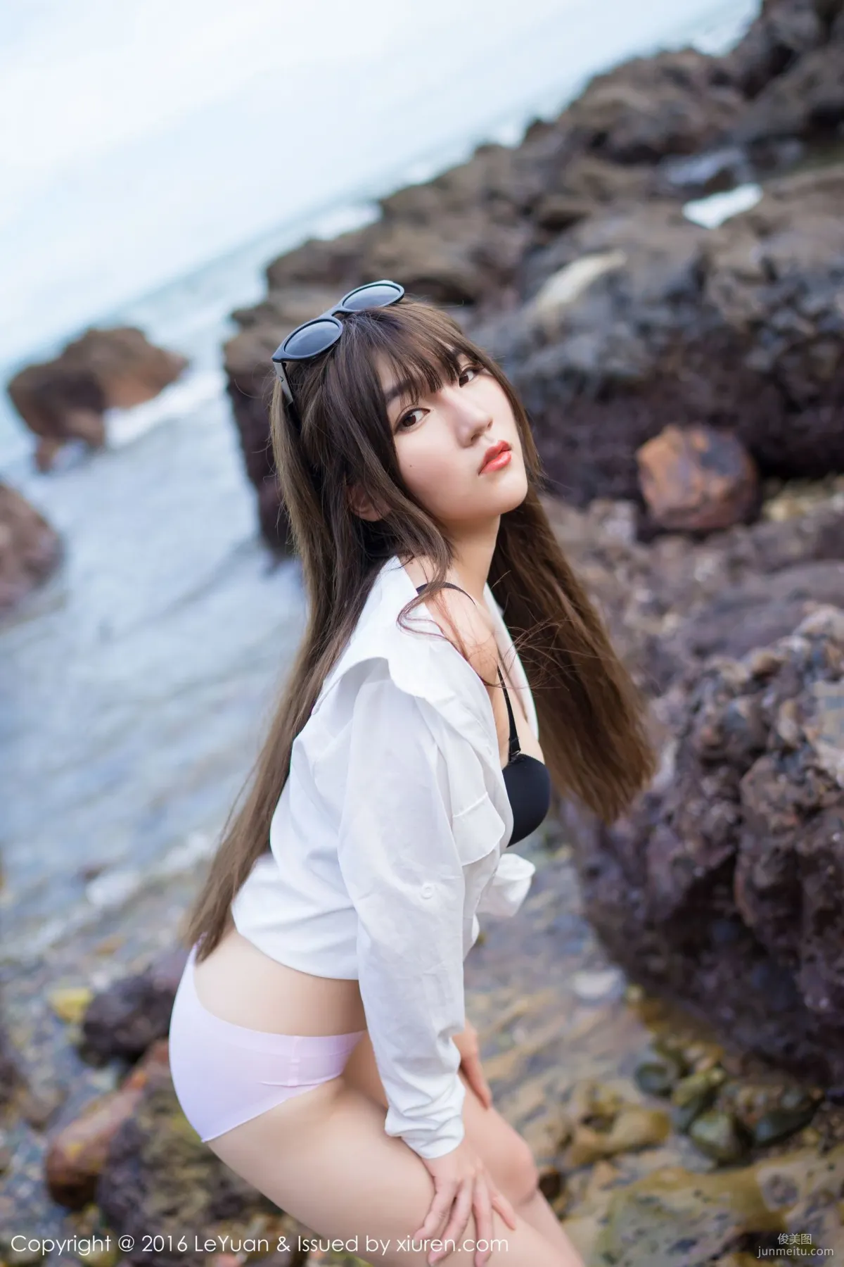 冷不丁《比基尼+白衬衫诱惑》 [星乐园LeYuan] Vol.012 写真集1