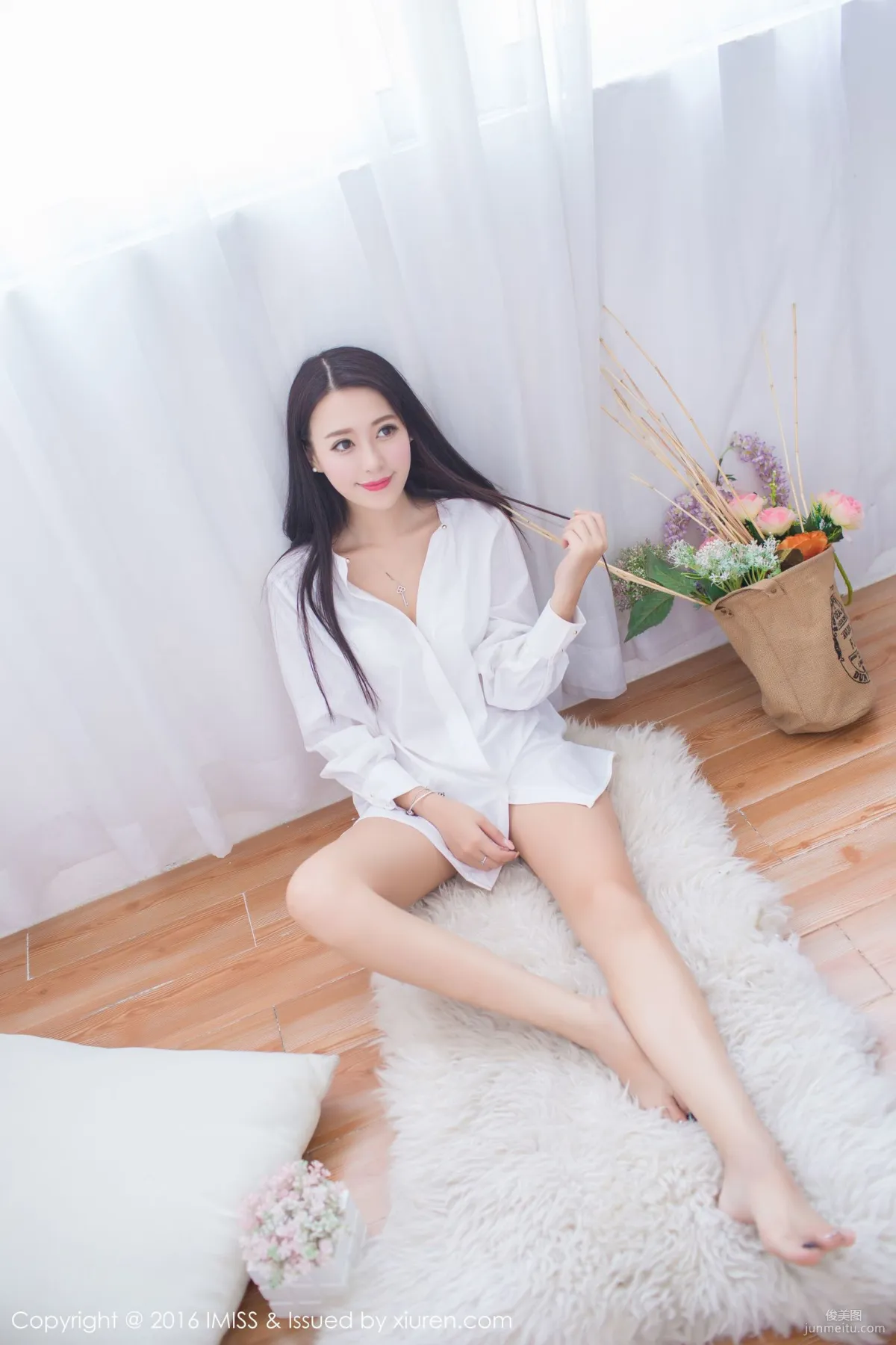 Wang Manni HaoQ "Sexy Pajamas + White Shirt Series" [IMISS] Vol.137 Photo Set photo 8