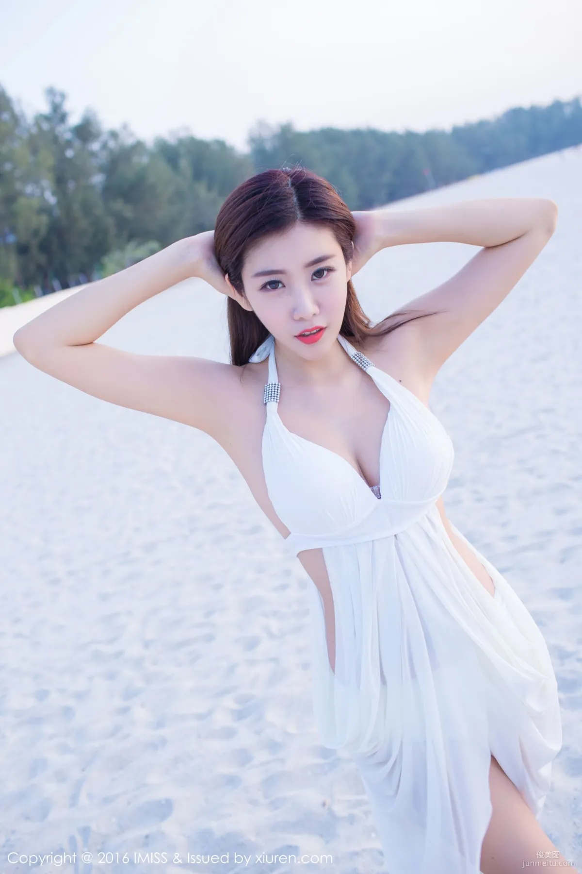 Cheng Xiaofan, Pink Outfit + White Skirt Outdoor Shoot [IMISS] Vol.086 Photo Set photo 25