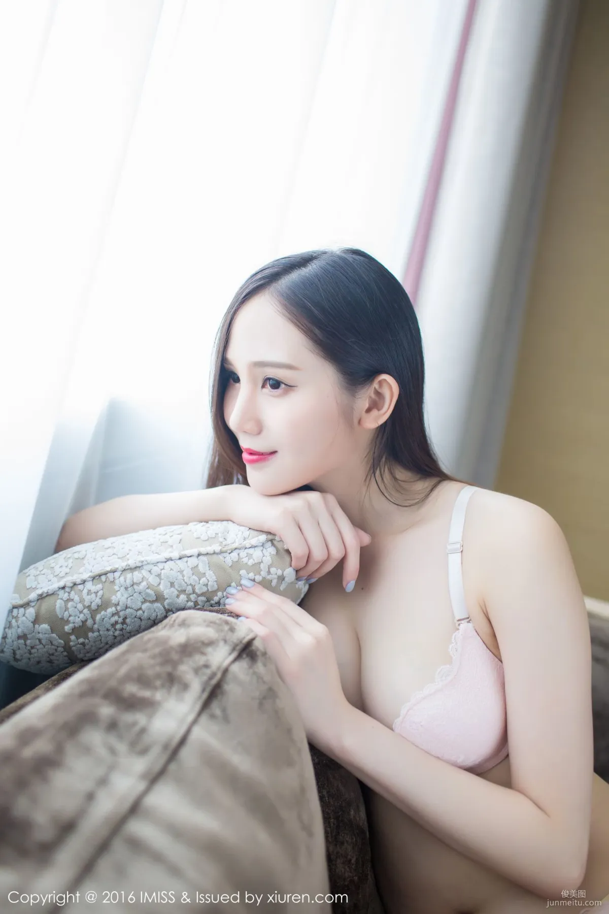 SISY Si, Red Pajamas and a Set of Pink Lingerie [IMISS] Vol.124 Photo Set photo 32