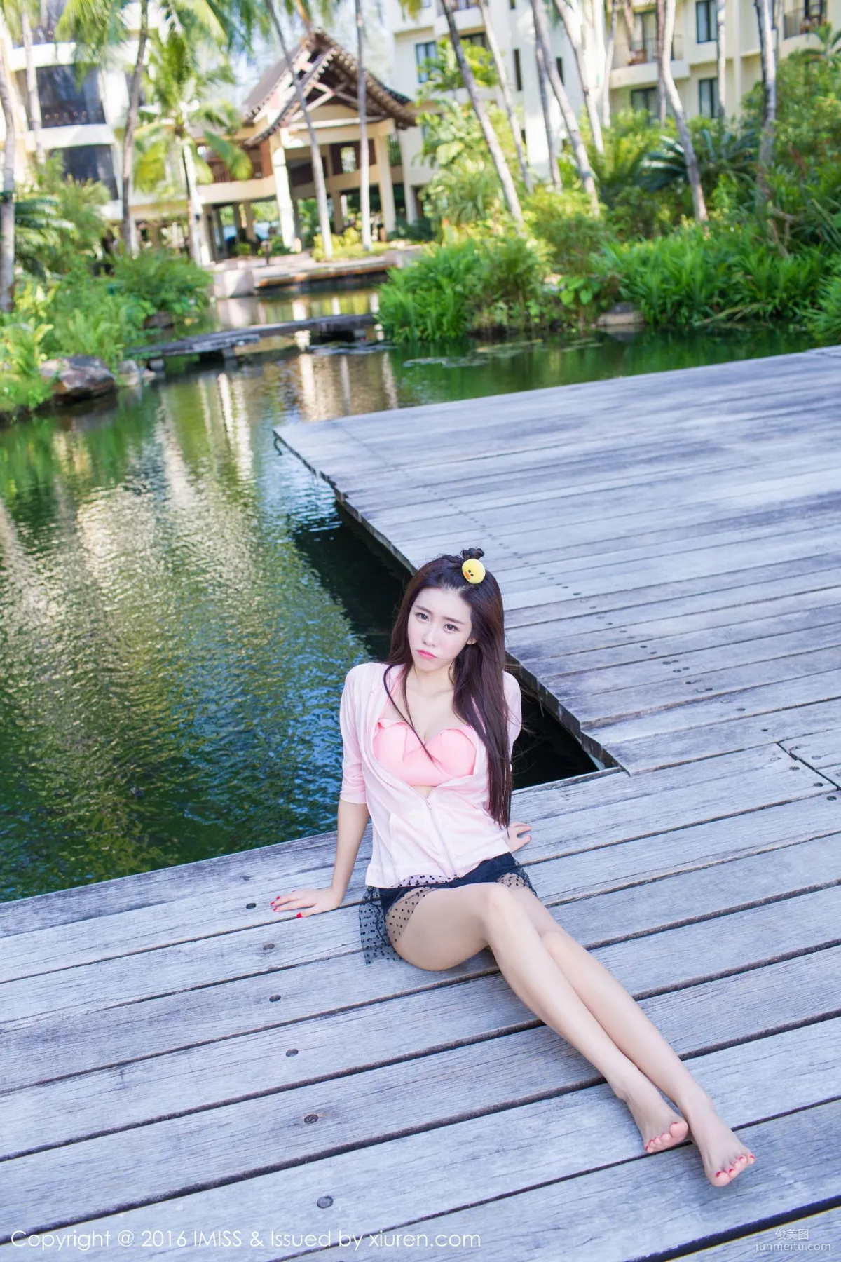 Cheng Xiaofan, Pink Outfit + White Skirt Outdoor Shoot [IMISS] Vol.086 Photo Set photo 9