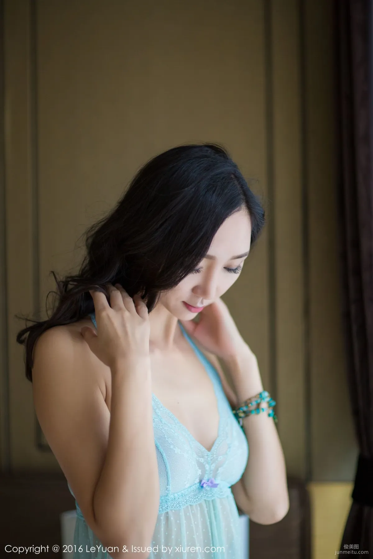 Beibei maggie, Slender Legs, Graceful and Tall Figure [LeYuan] Vol.009 Photo Set photo 35