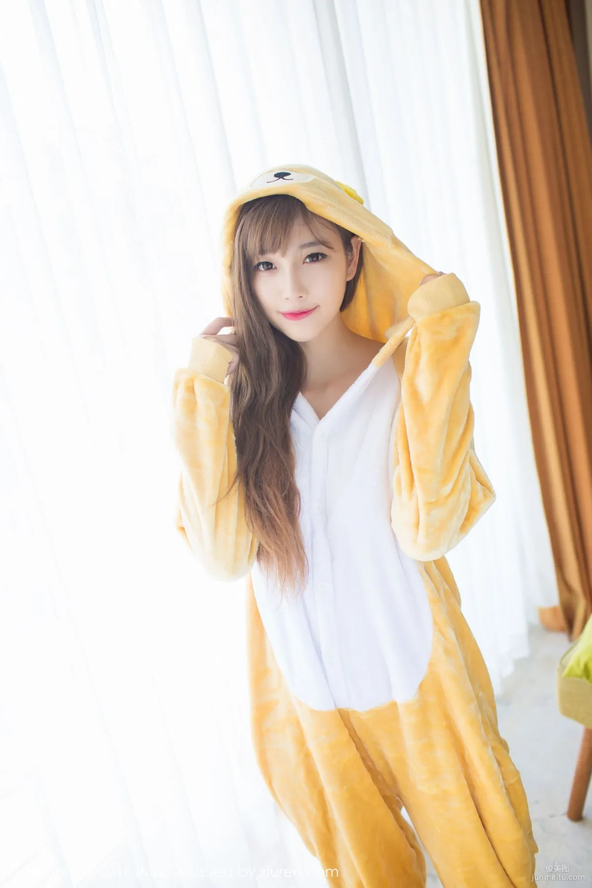 sugar Xiao Tianxin CC, Beauty Dressed as a Beast + Qipao and Stockings [IMISS] Vol.136 Photo Set photo 2