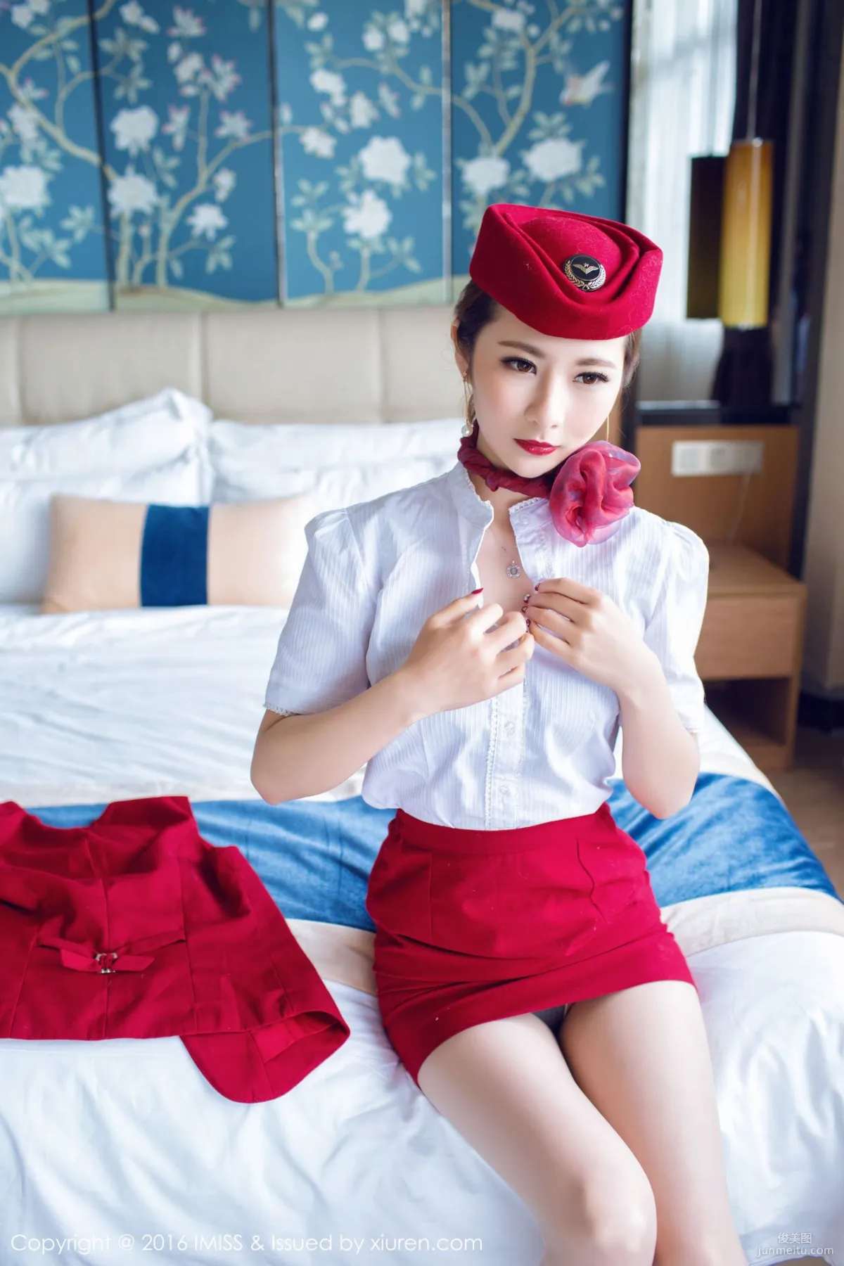 Lili Lily 'Bunny Girl, Flight Attendant Uniform + School Swimsuit Wet Series' [IMISS] Vol.082 Photo Set photo 15