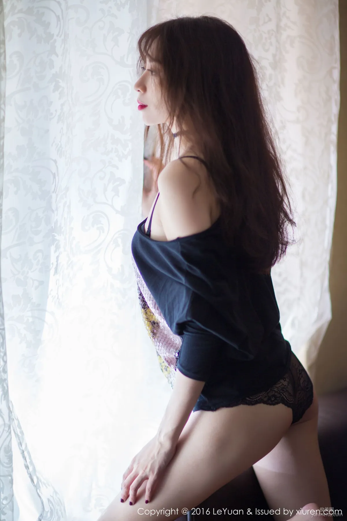 Chuqi kiki《Fresh Street Snap + Bikini Series》 [LeYuan] Vol.006 Photo Set photo 3