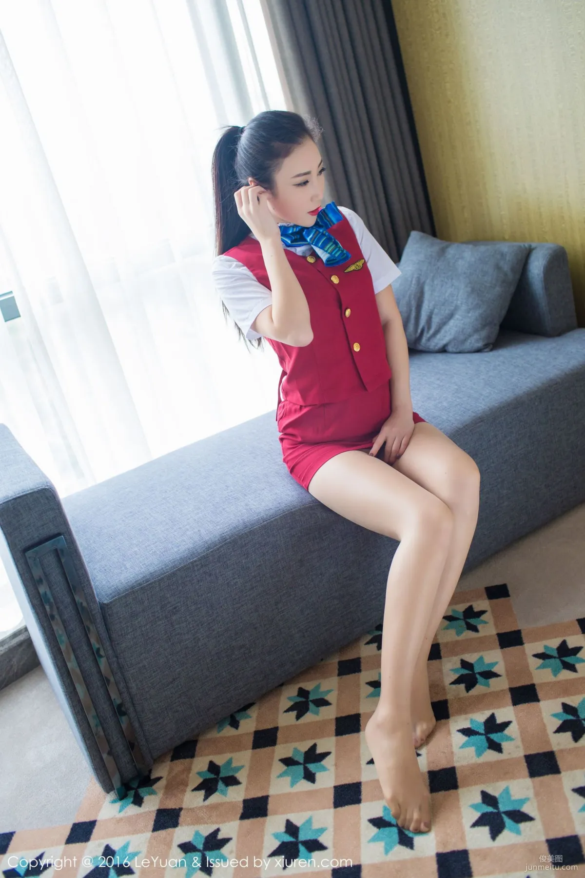 Wendy Zhi Xiu, Flight Attendant Uniform + Tempting Stockings [LeYuan] Vol.021 Photo Set photo 2
