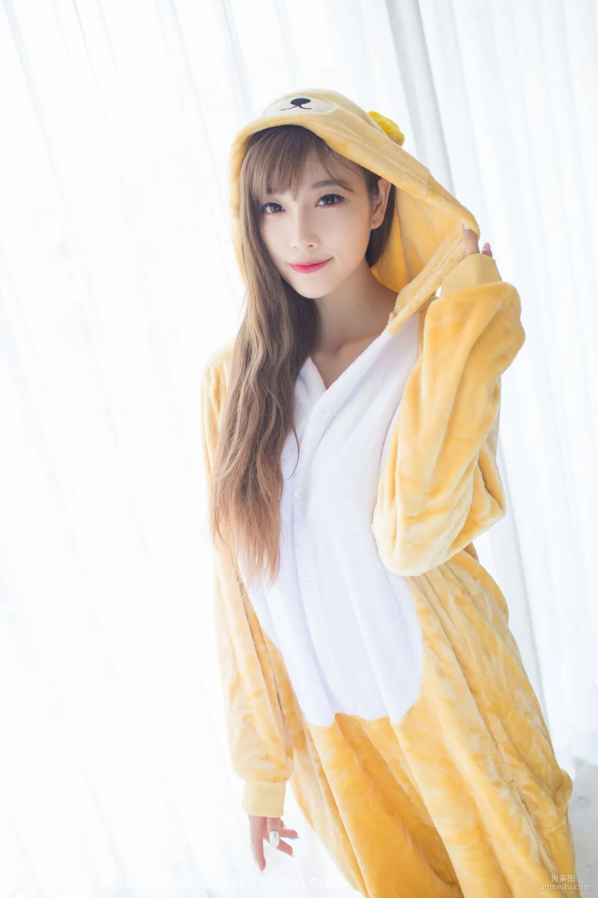 sugar Xiao Tianxin CC, Beauty Dressed as a Beast + Qipao and Stockings [IMISS] Vol.136 Photo Set photo 4
