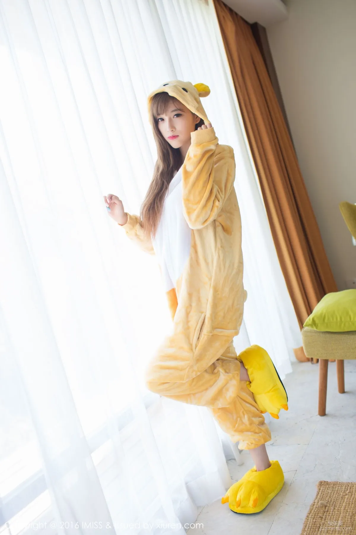 sugar Xiao Tianxin CC, Beauty Dressed as a Beast + Qipao and Stockings [IMISS] Vol.136 Photo Set photo 6