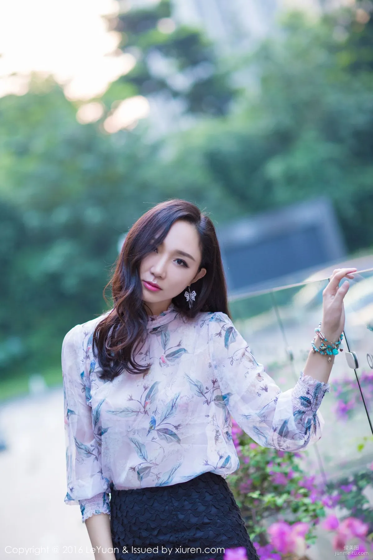Beibei maggie, Slender Legs, Graceful and Tall Figure [LeYuan] Vol.009 Photo Set photo 28