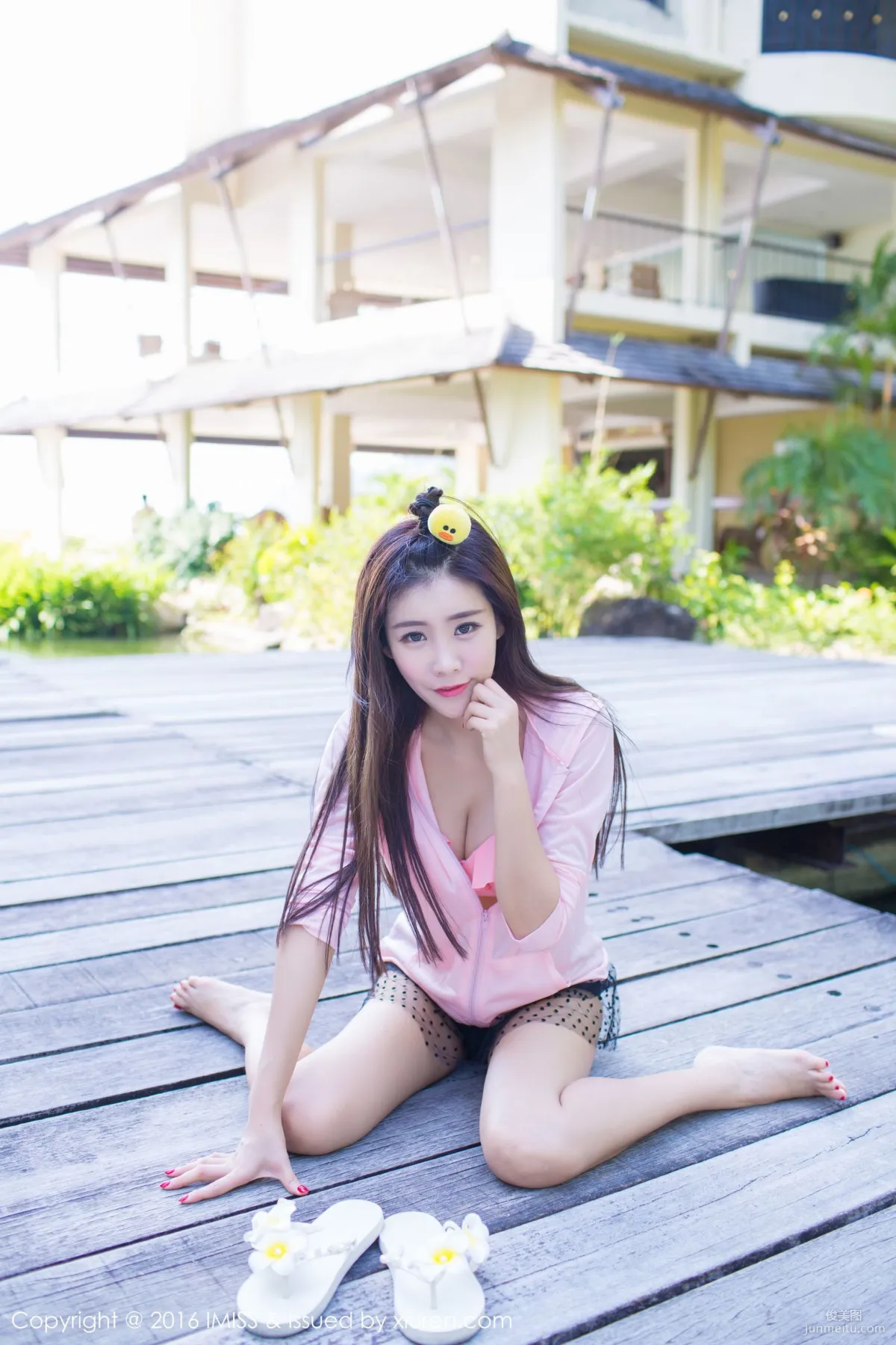 Cheng Xiaofan, Pink Outfit + White Skirt Outdoor Shoot [IMISS] Vol.086 Photo Set photo 7