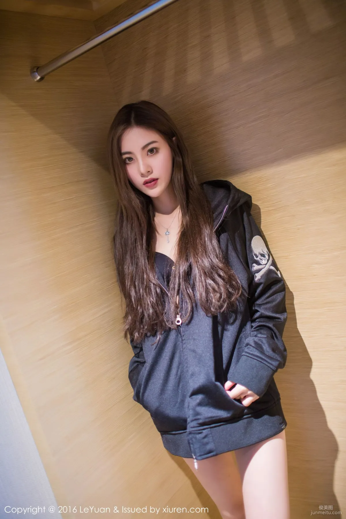 Fei Er, Goddess Bathed in Soft Sunlight [LeYuan] Vol.018 Photo Set photo 49