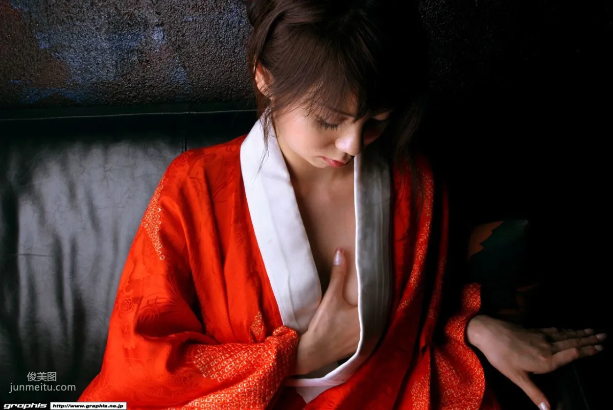 Erina: Graphis First Gravure photo 28