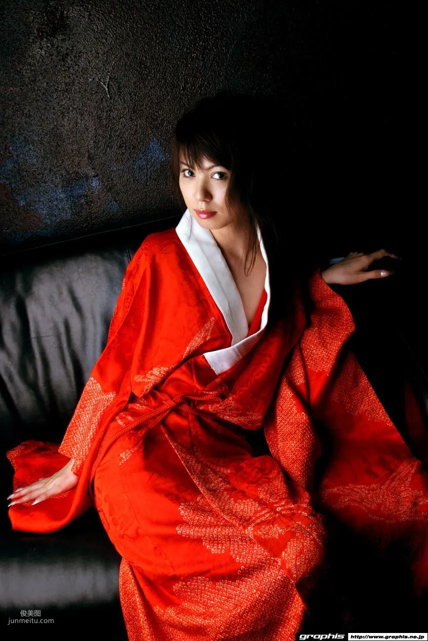 Erina: Graphis First Gravure photo 27