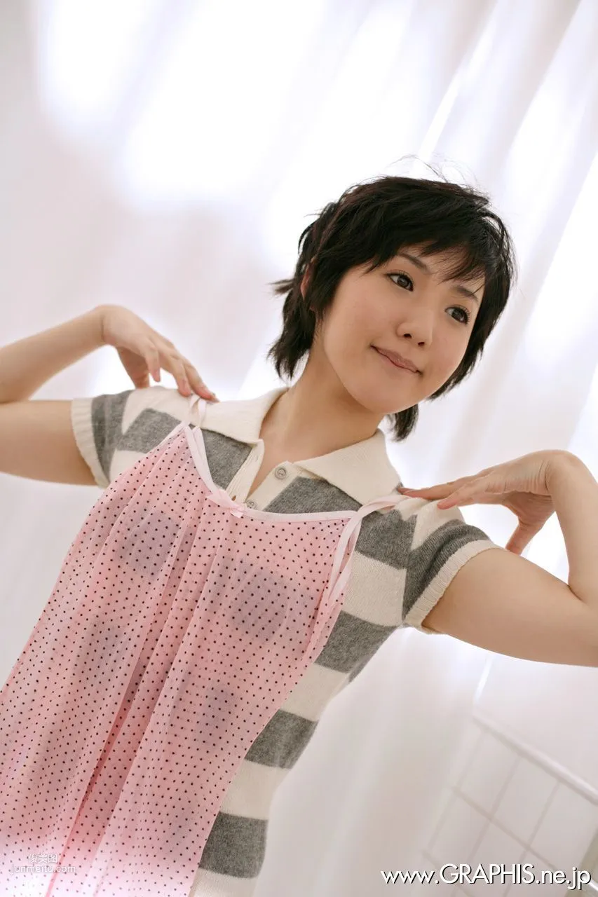Uran Minami [Graphis] First Gravure, First Nude Girl Photo Set photo 4