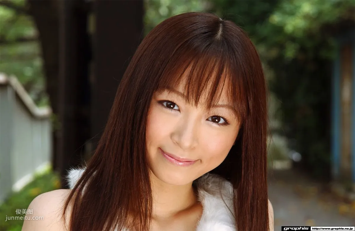桃瀬えみる/桃瀨惠美流 《Ruby Marmalade》 [Graphis] Gals 写真集2