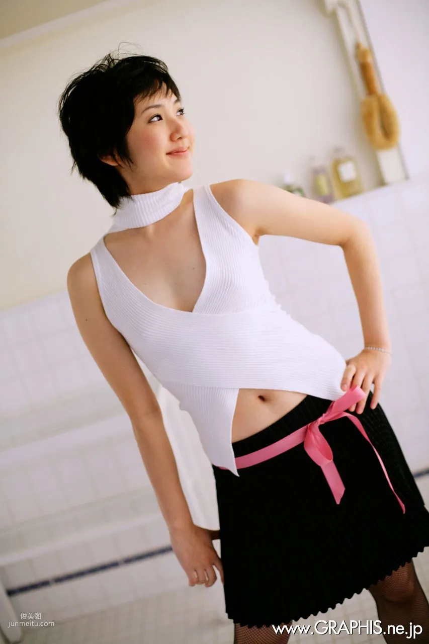 Uran Minami [Graphis] First Gravure, First Nude Girl Photo Set photo 31