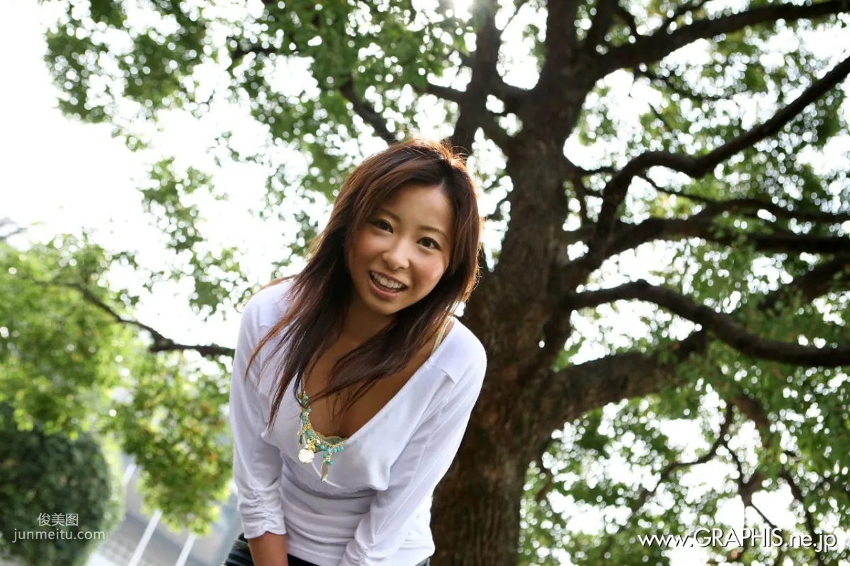 Nana Otone 乙音奈々 [Graphis] First Gravure 初脱ぎ娘 写真集1