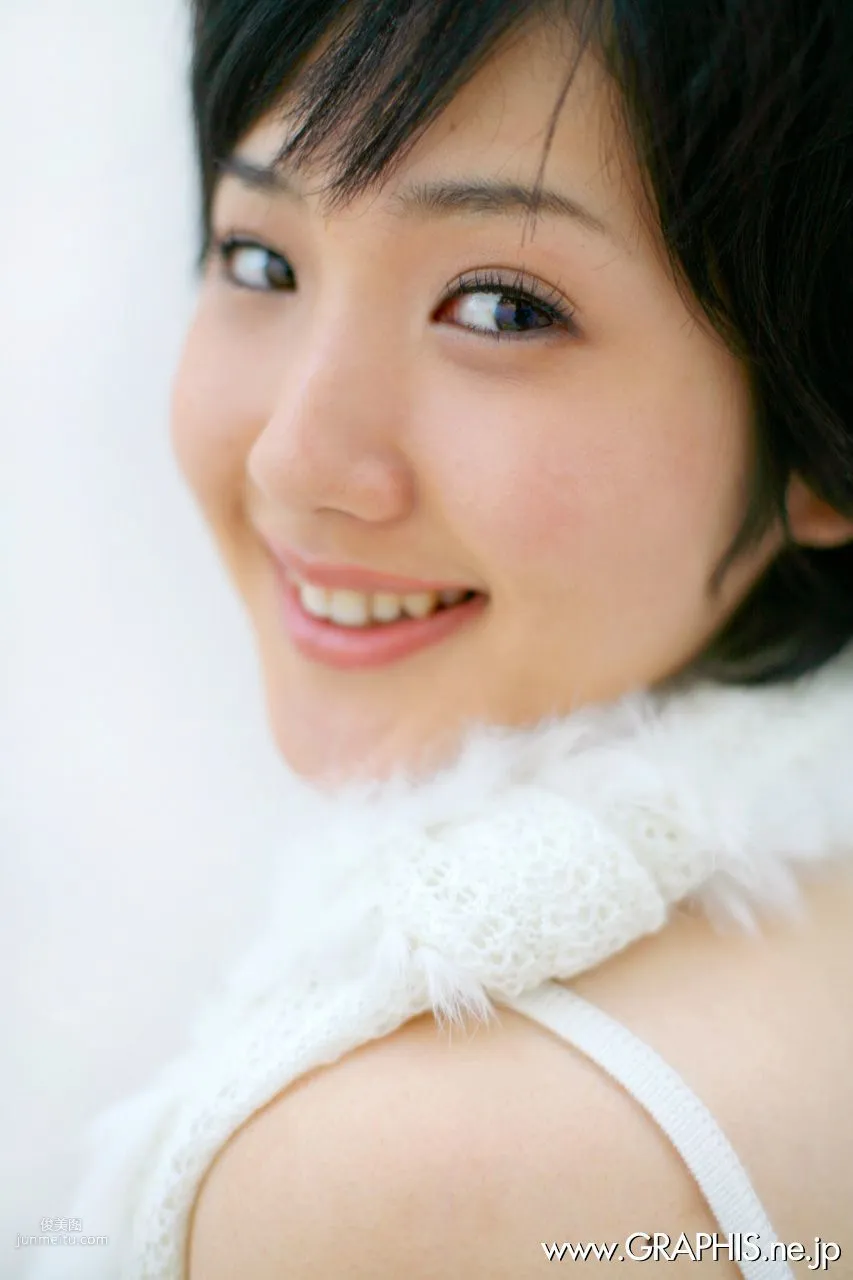 Uran Minami [Graphis] First Gravure, First Nude Girl Photo Set photo 25