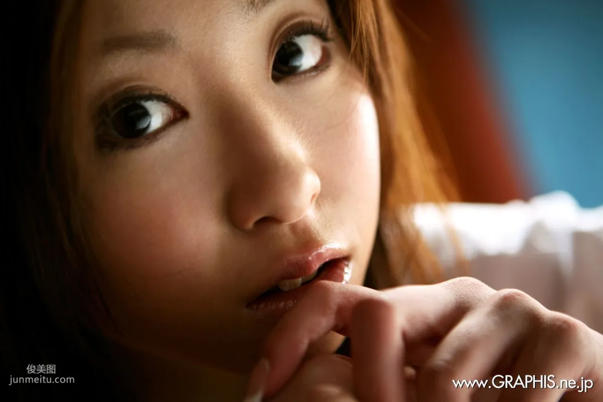 Nana Otone [Graphis] First Gravure, First Nude Girl Photo Set photo 16