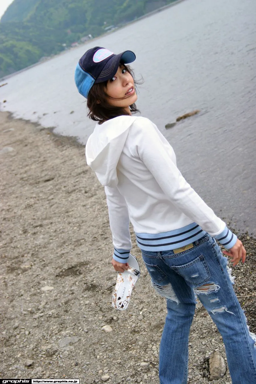 [Graphis] First Gravure First Nude Girl Natsumi Akimoto Photo Set photo 2