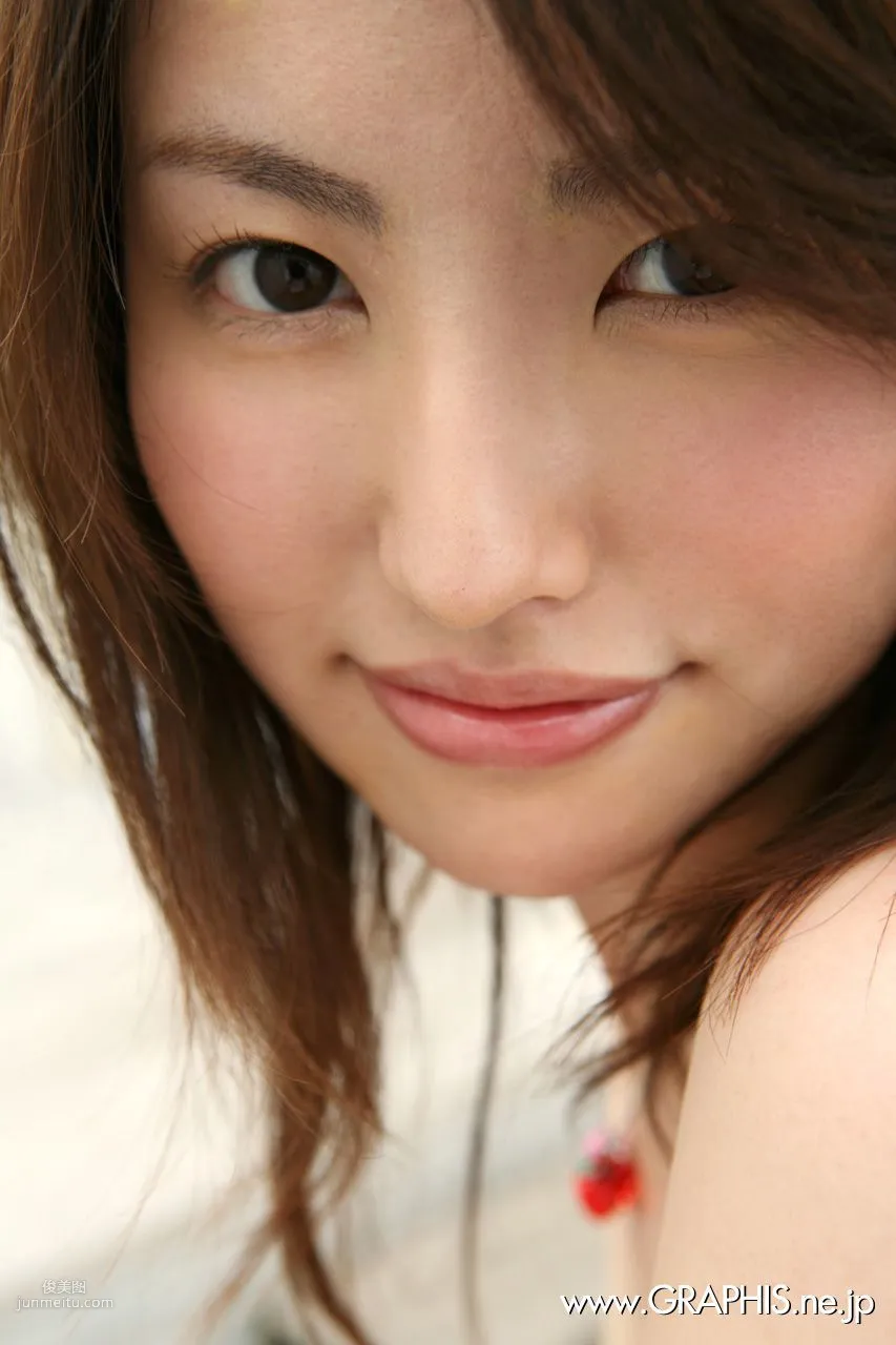 Takako Kitahara: Graphis First Gravure photo 26