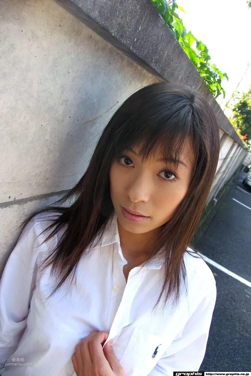 かすみ果穂/佳澄果穗 [Graphis] First Gravure 初脫ぎ娘 寫真集 3