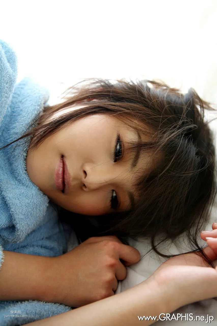 [Graphis] First Gravure, First Nude Girl Azumi Harusaki Photo Set photo 20