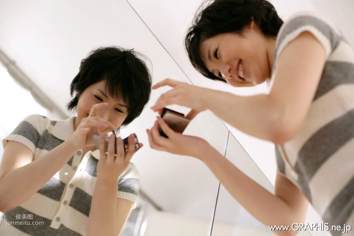 Uran Minami [Graphis] First Gravure, First Nude Girl Photo Set photo 3