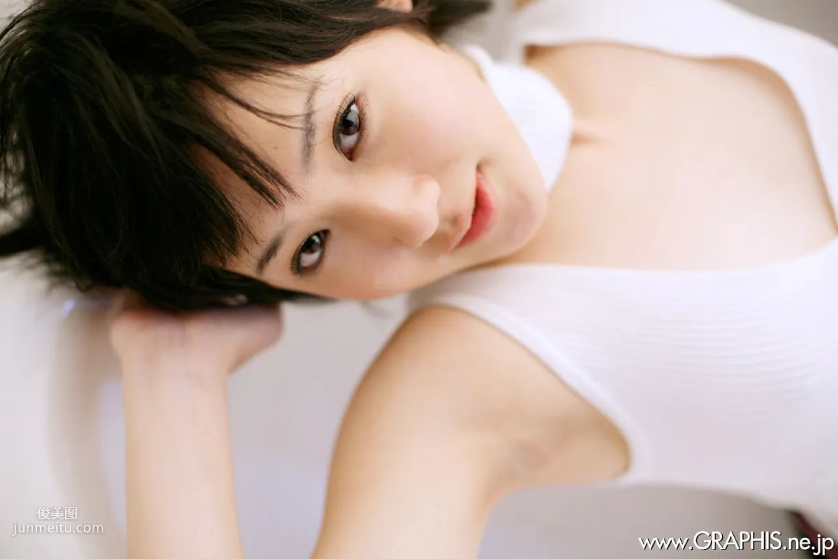 Uran Minami [Graphis] First Gravure, First Nude Girl Photo Set photo 33