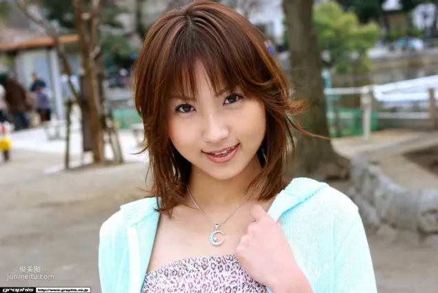 [Graphis] First Gravure 初脫ぎ娘 森村はるか/森村遙  寫真集