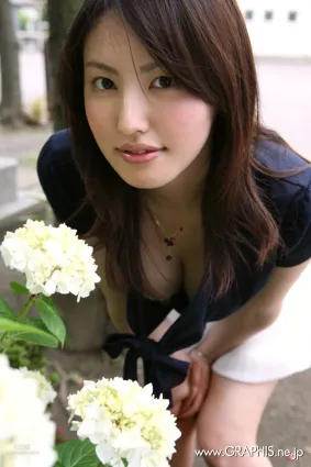 Takako Kitahara 北原多香子 [Graphis] First Gravure 初脫ぎ娘 寫真集
