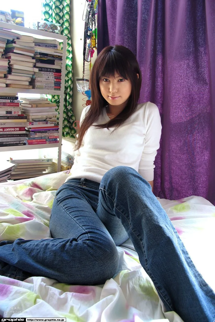 Erina: Graphis First Gravure photo 9