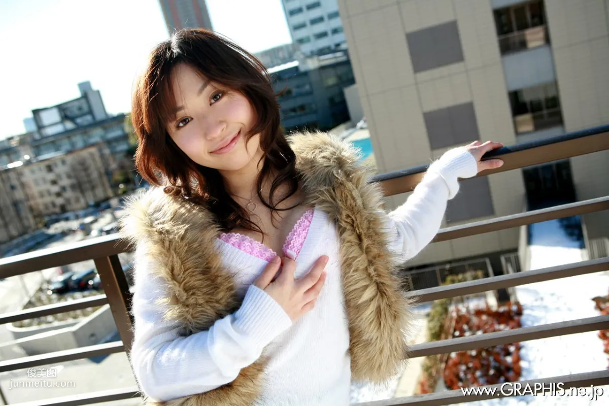 Momo Yoshizawa 吉沢もも [Graphis] First Gravure 初脫ぎ娘 寫真集 8