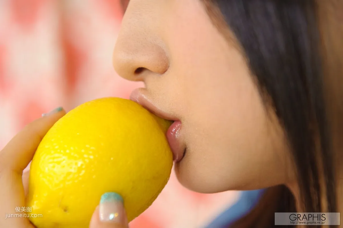 Saki Yano: Graphis First Gravure photo 22