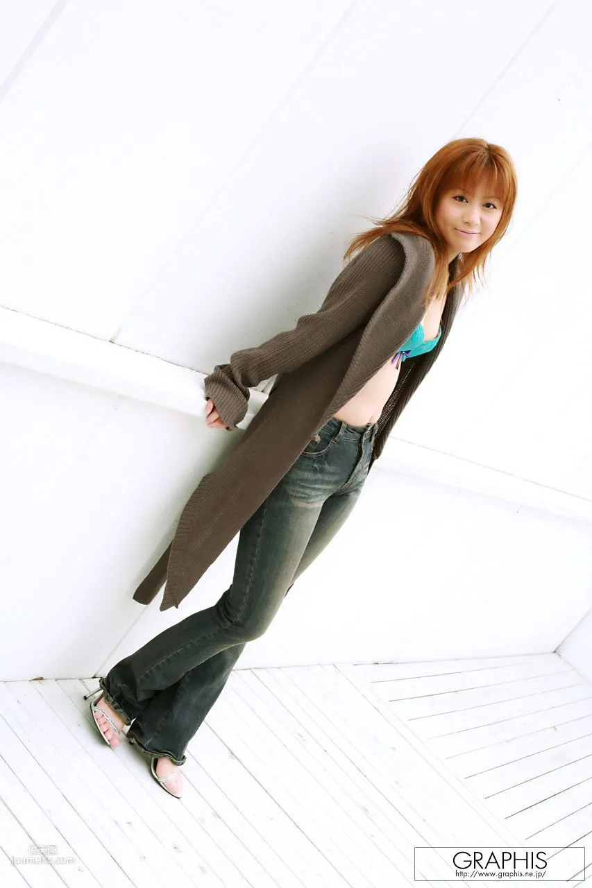 Hina Aizawa Calmly Snow [Graphis] Gals Photo Set photo 5