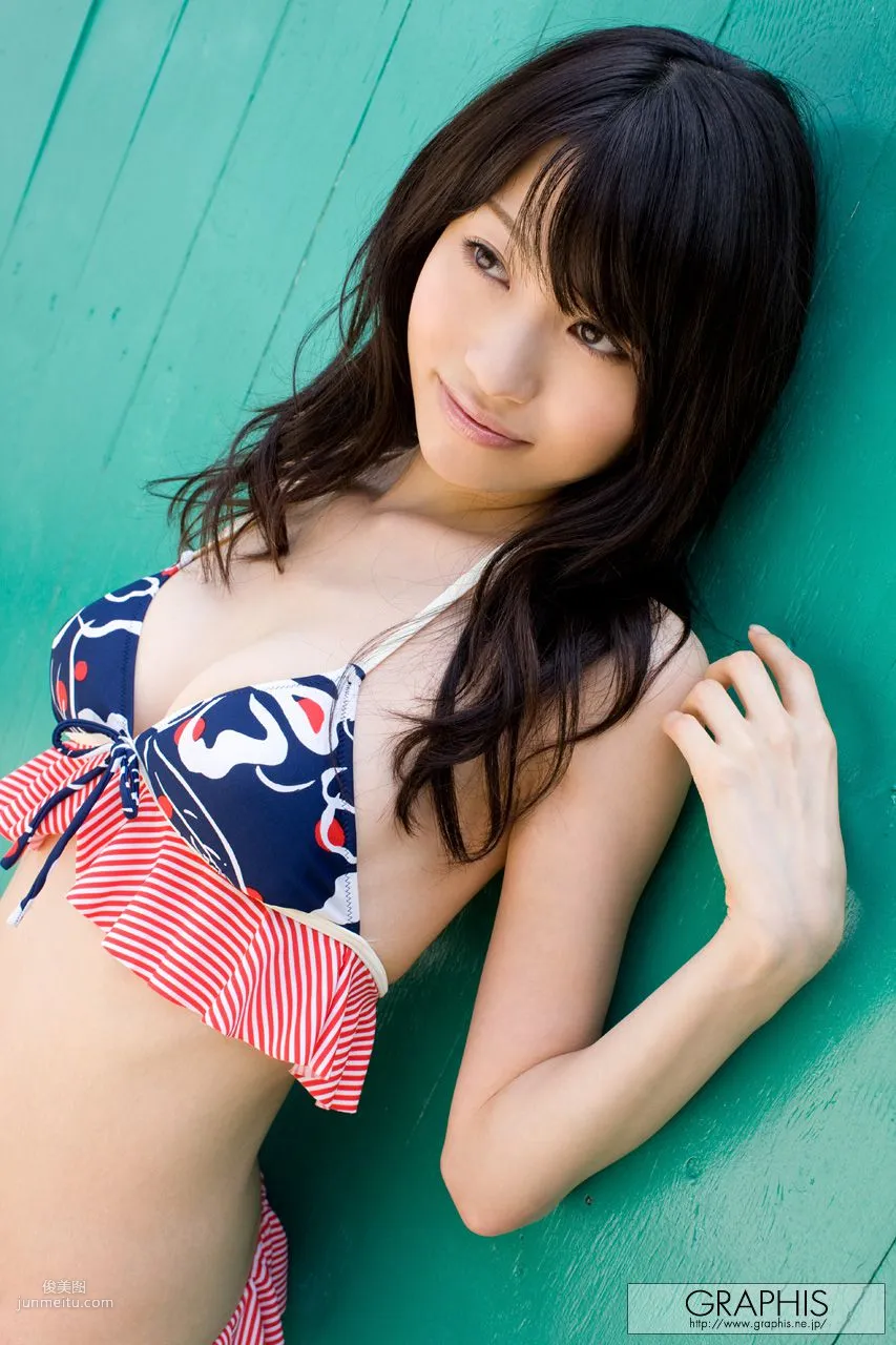 Airi Mikami: Graphis First Gravure photo 12