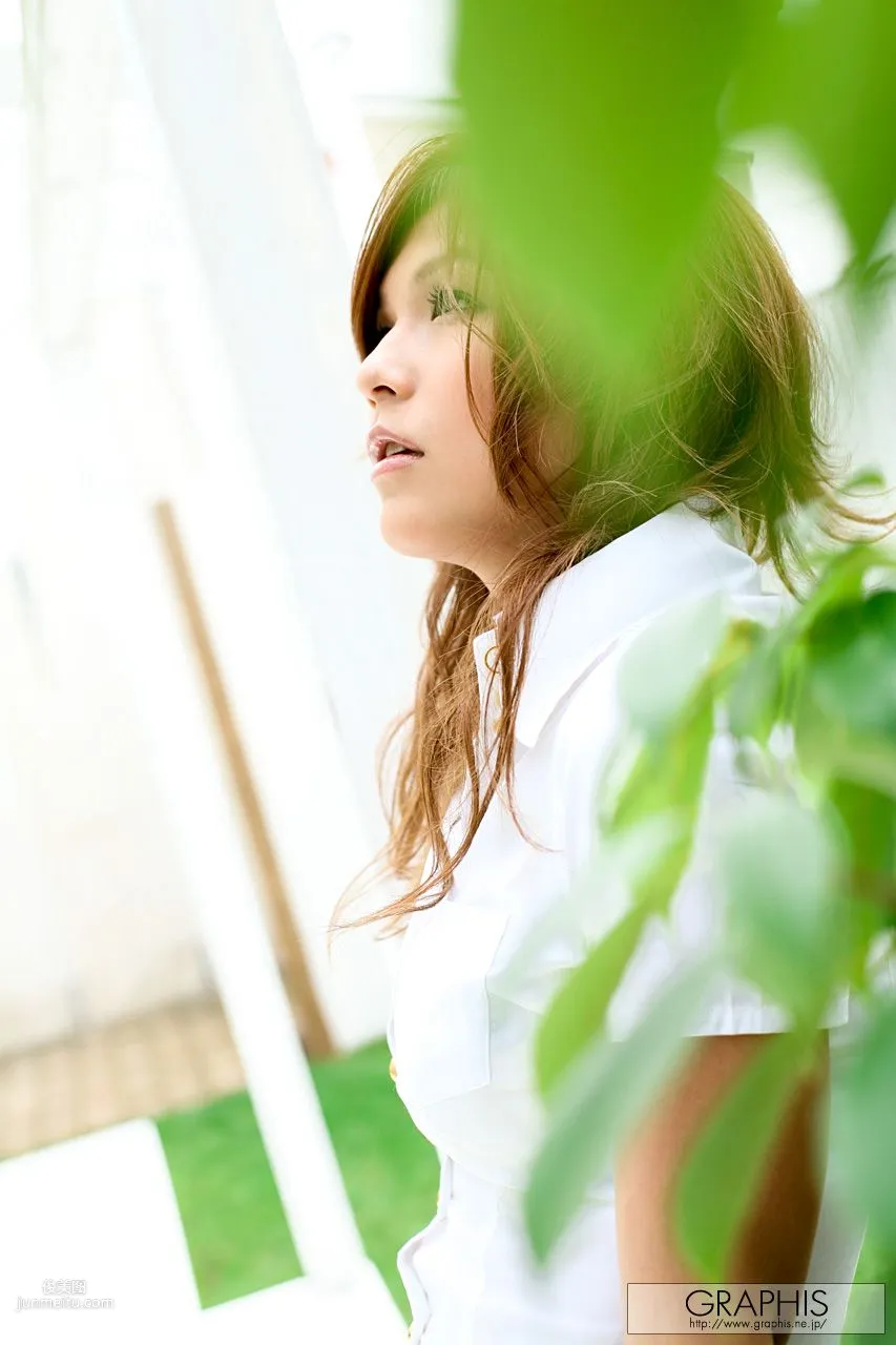 Marilyn まりりん [Graphis] First Gravure 初脱ぎ娘 写真集2