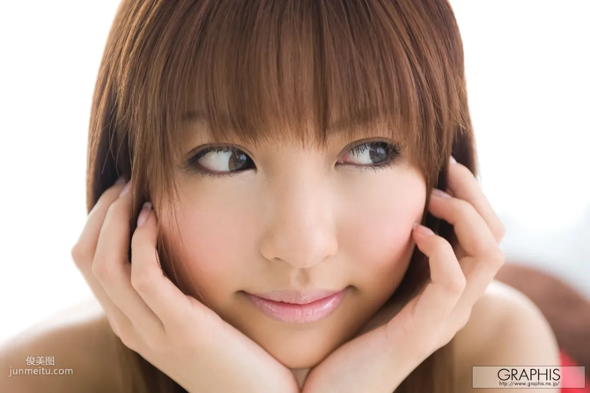相崎琴音《Chiwachs》 [Graphis] Gals 写真集2