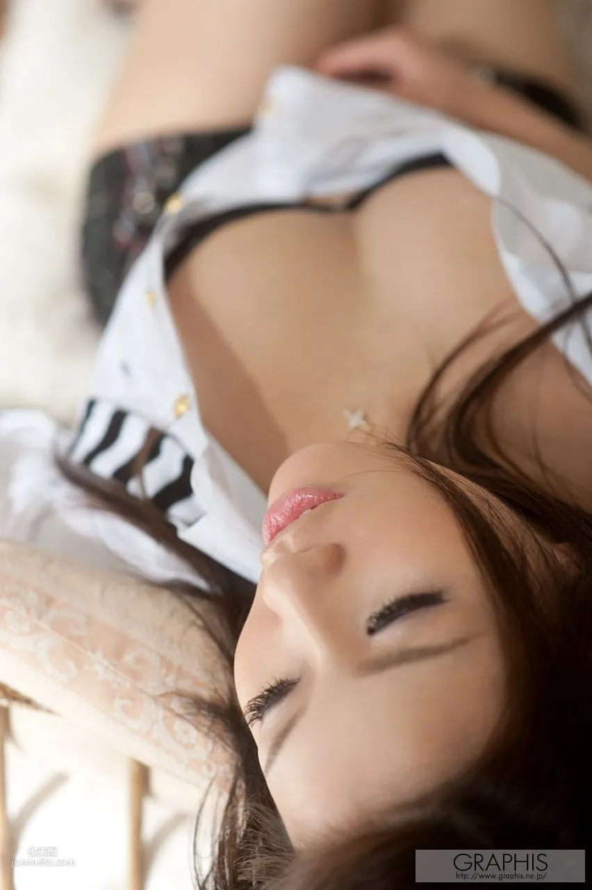 Rinka Aiuchi: Graphis First Gravure photo 15