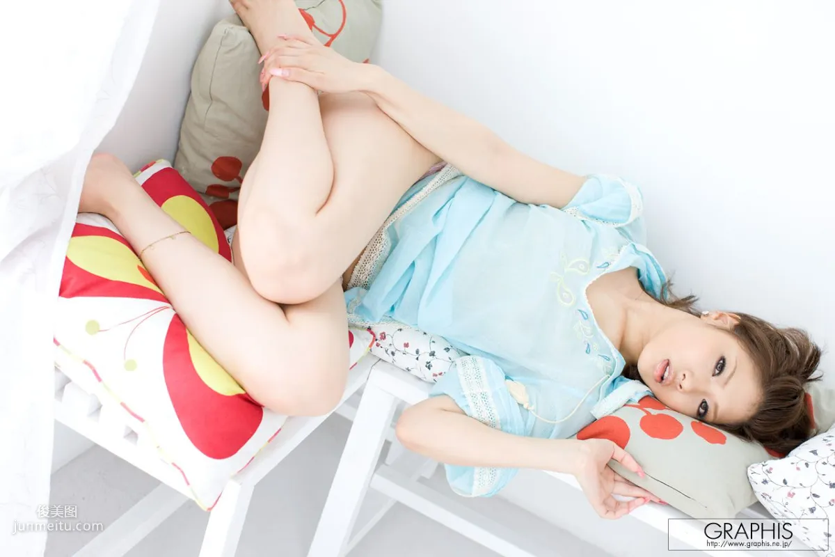 Aya Matsuki: Graphis First Gravure photo 11