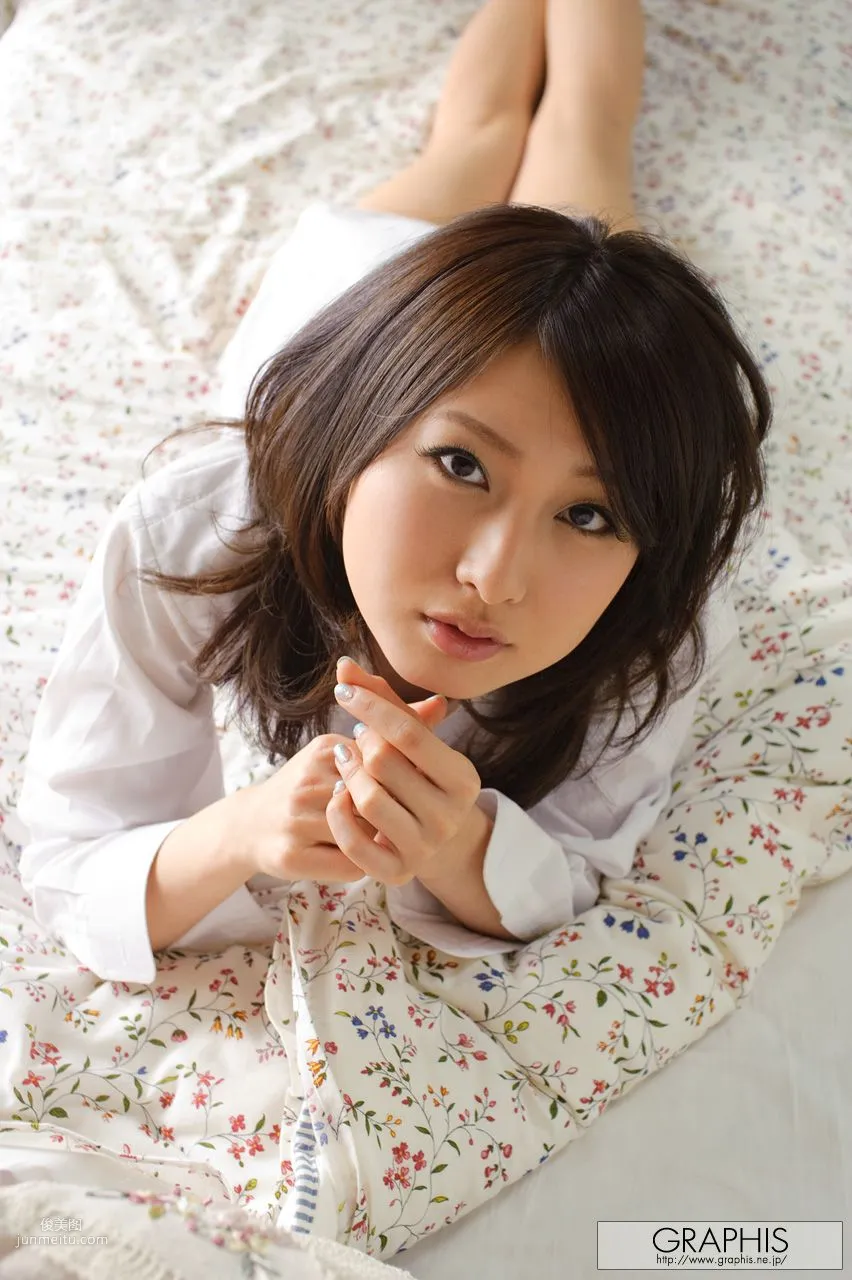 Saki Yano: Graphis First Gravure photo 24