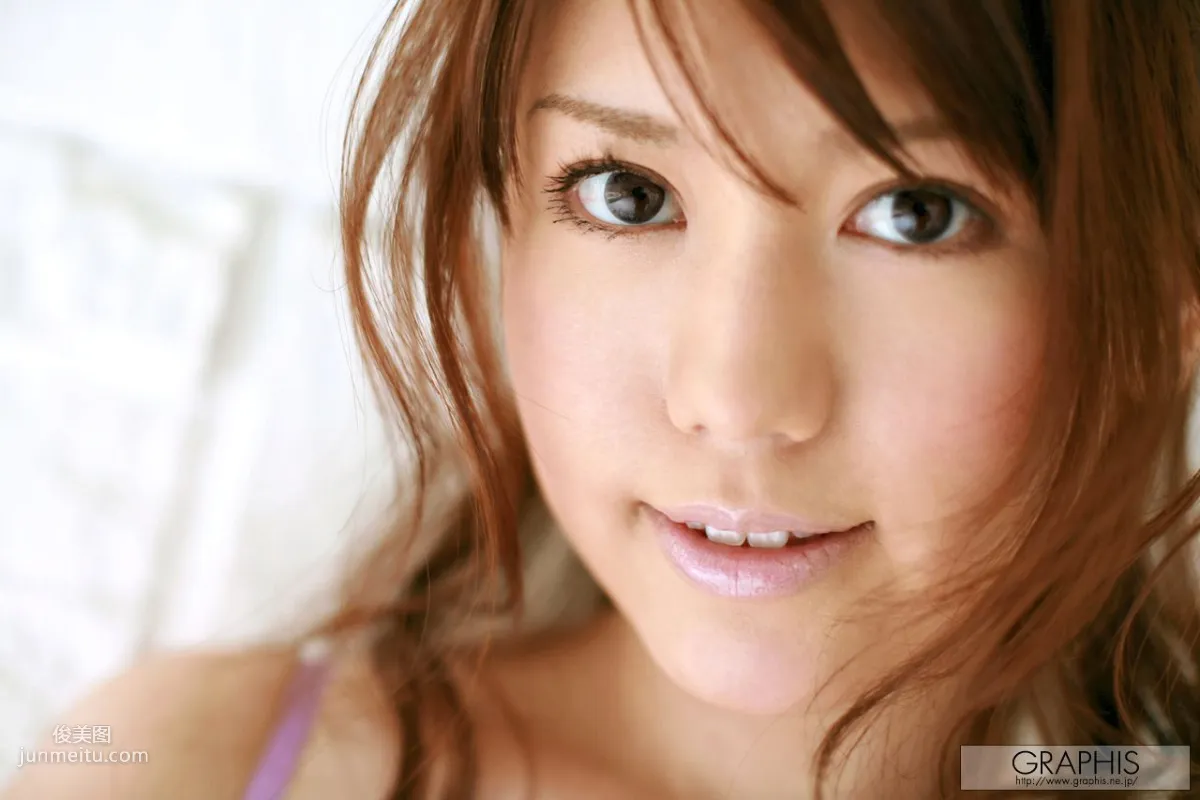 若瀬七海《Vivid and Alive》 [Graphis] Gals 写真集4