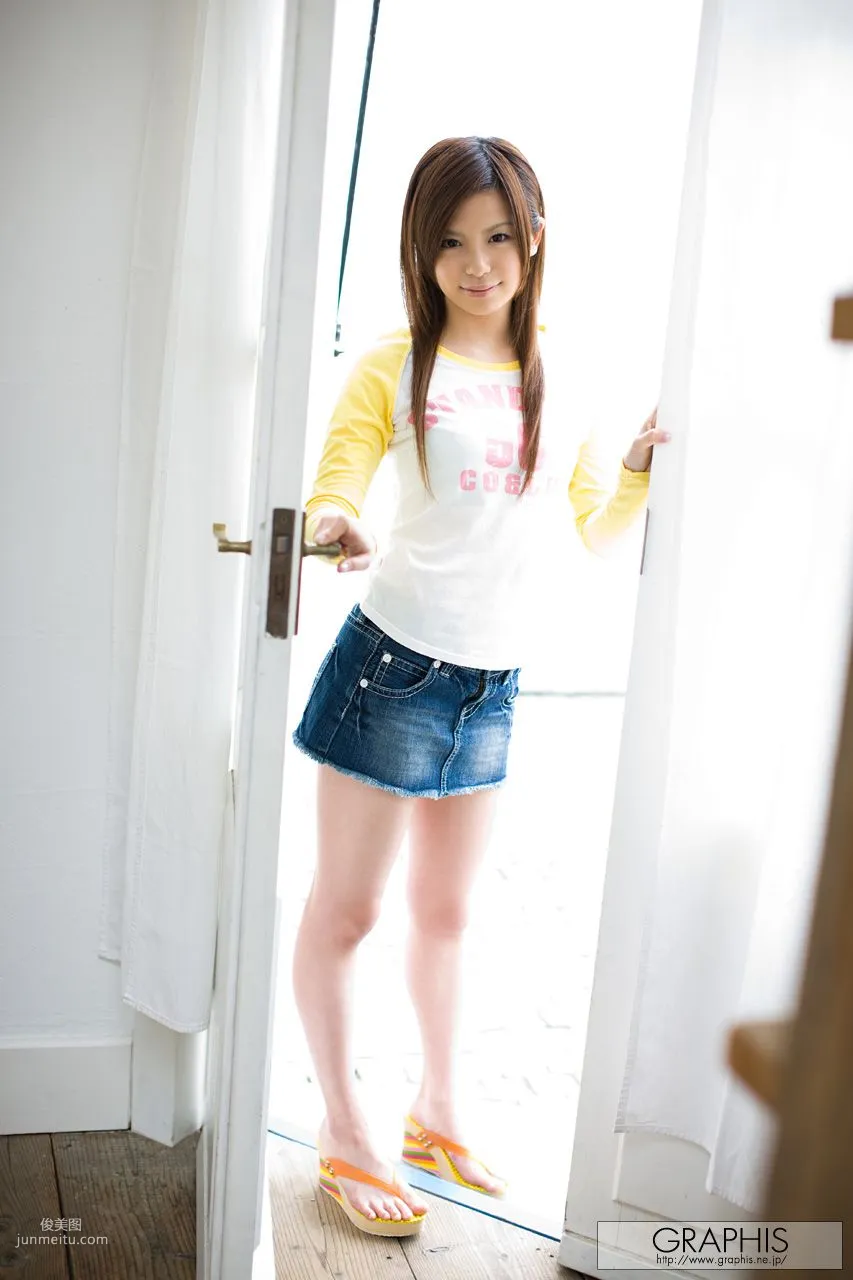 Riri Kuribayashi [Graphis] First Gravure First Nude Girl Photo Set photo 5