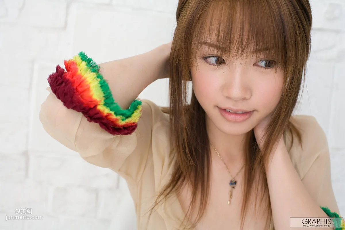 Reika Shiina, Gold, [Graphis] Gals Photo Set photo 9