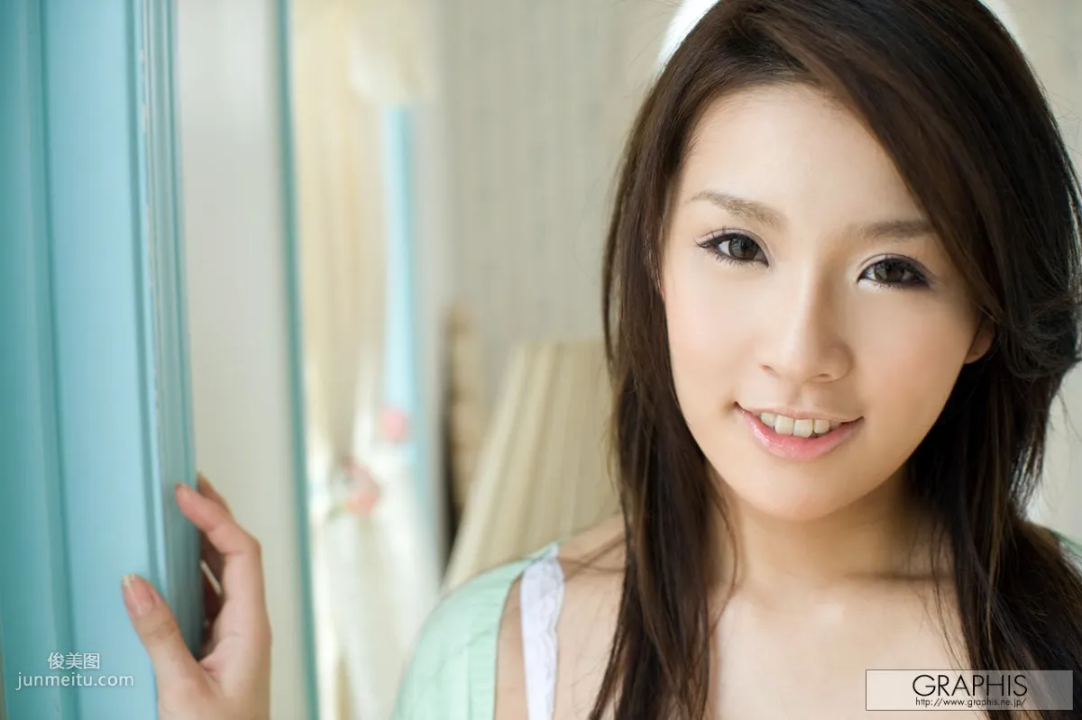 Rinka Aiuchi: Graphis First Gravure photo 2