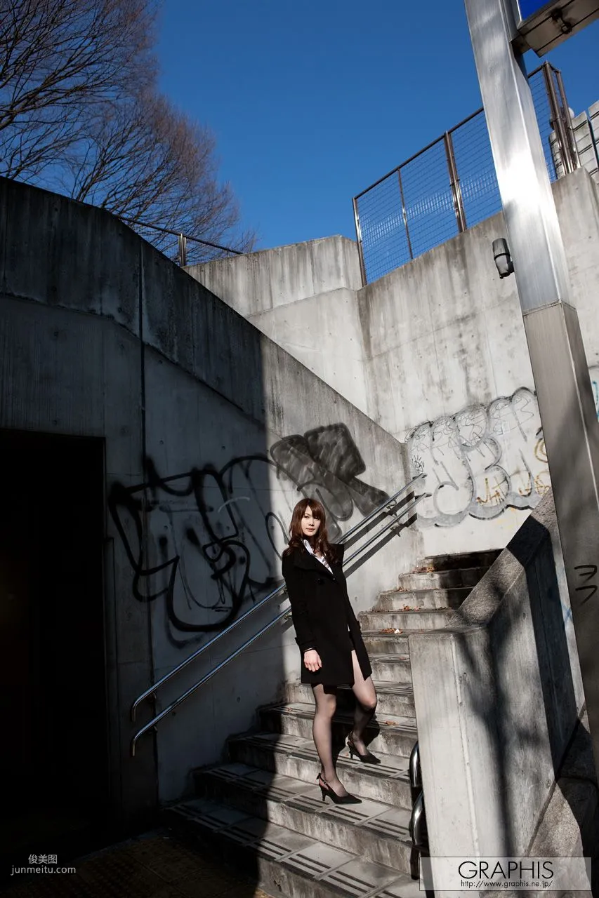 Erika Kirihara: Graphis First Gravure photo 16