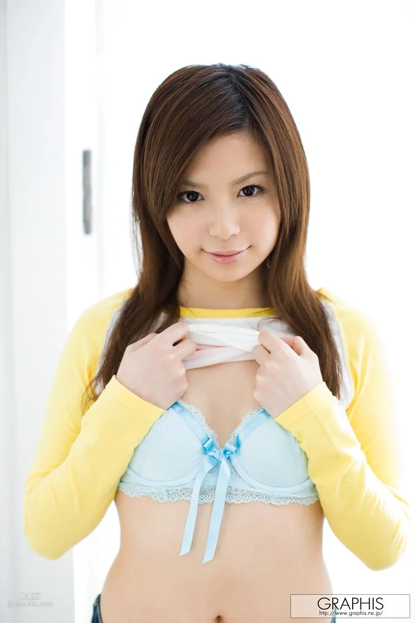 Riri Kuribayashi [Graphis] First Gravure First Nude Girl Photo Set photo 7