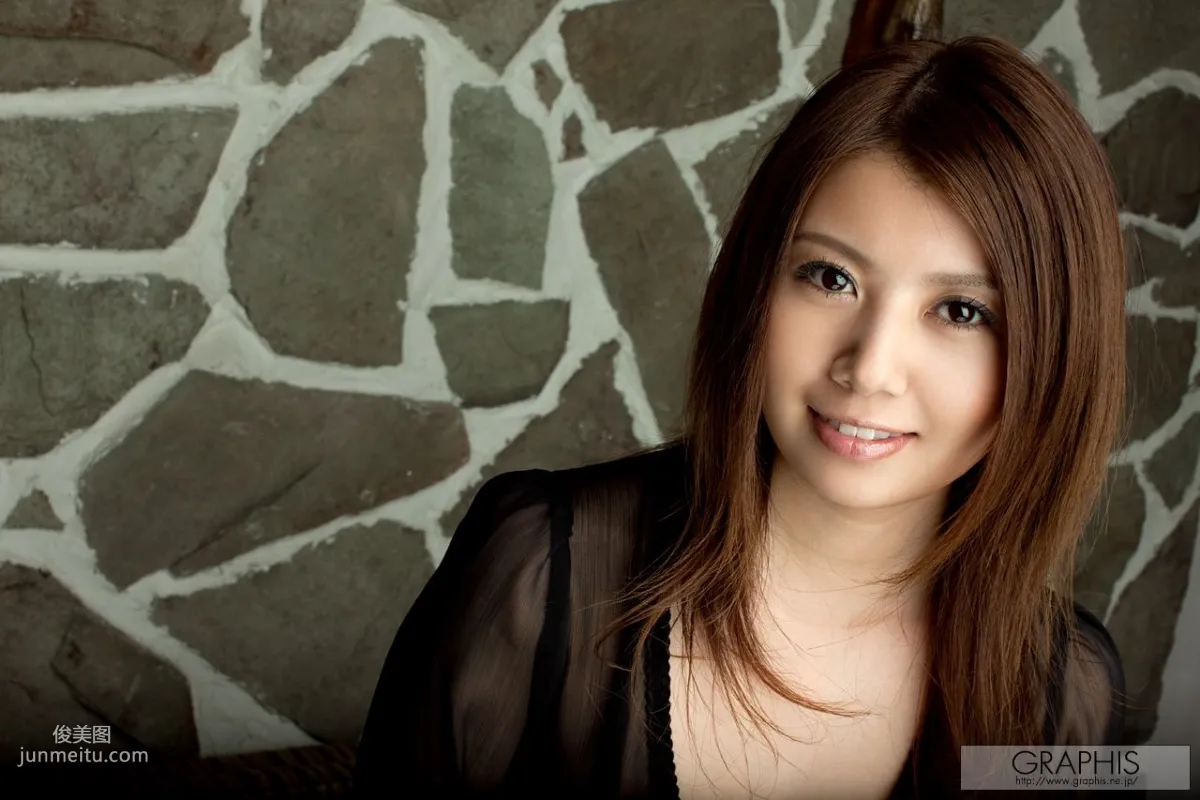 Erika Ando: Graphis First Gravure photo 32